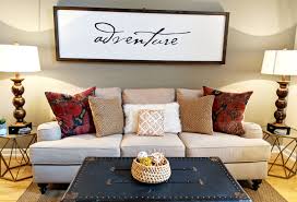 Wohnzimmermöbel: Wesentliche und dekorative Komponenten
